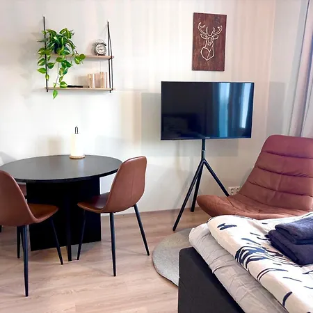 Cozy Studio, Free Parking & Walk To Centre Apartment